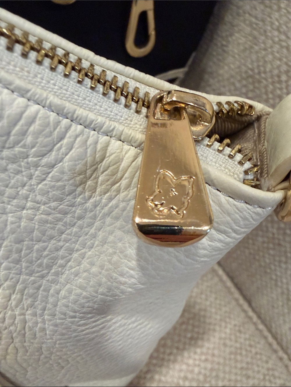 Women's White Leather Satchel Tote with Detachable Strap.  Gorgeous as a gift. - Picture 3 of 9